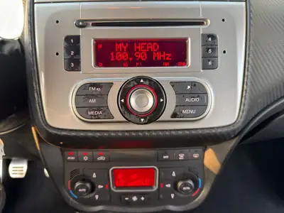 Alfa Romeo MiTo 1.4 Progression — Citadine dynamique, sans accident, entretien complet — Miniature 15