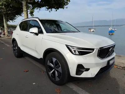 Volvo XC40 2.0 B4 MH Ultimate Bright AWD — Hybride léger, 49 000 km, garantie constructeur — vue extérieure