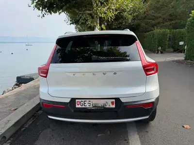 Volvo XC40 2.0 B4 MH Ultimate Bright AWD — Hybride léger, 49 000 km, garantie constructeur — intérieur