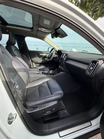 Volvo XC40 2.0 B4 MH Ultimate Bright AWD — Hybride léger, 49 000 km, garantie constructeur — Miniature 7