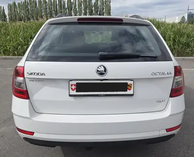 Skoda Octavia 2.0 TDI 184 4x4 — Break diesel robuste, 58 000 km, état impeccable — cruscotto