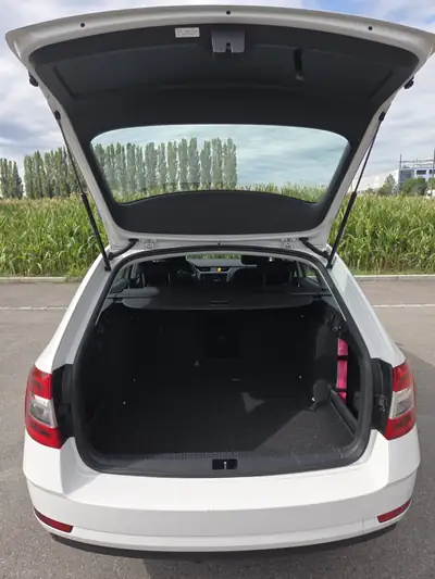 Skoda Octavia 2.0 TDI 184 4x4 — Break diesel robuste, 58 000 km, état impeccable — interni