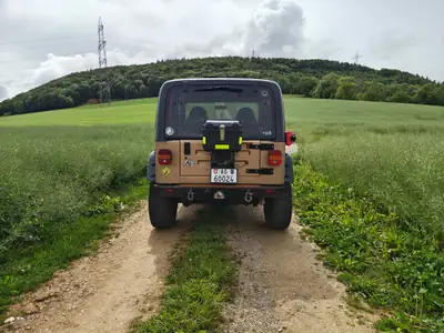 Jeep Wrangler 4.0 TJ Rockcrawler — Le légendaire 4x4 américain, préparé pour l'extrême — Miniatur 9