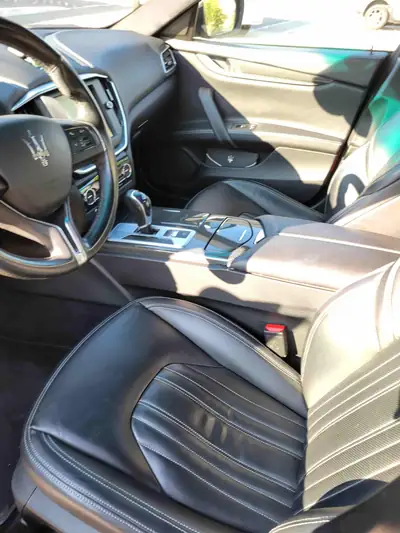 Maserati Ghibli SQ4 Automatica 4x4 — Berline italienne prestigieuse, 411 ch et transmission intégrale — Thumbnail 7