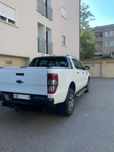 Ford Ranger 2.0 EcoBlue 4x4 Wildtrak — Pickup robuste, 120'000 km, motorisation efficace — Seitenansicht