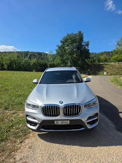 BMW X3 25d xDrive — SUV diesel performant, 153'000 km, sans sinistre — fianco