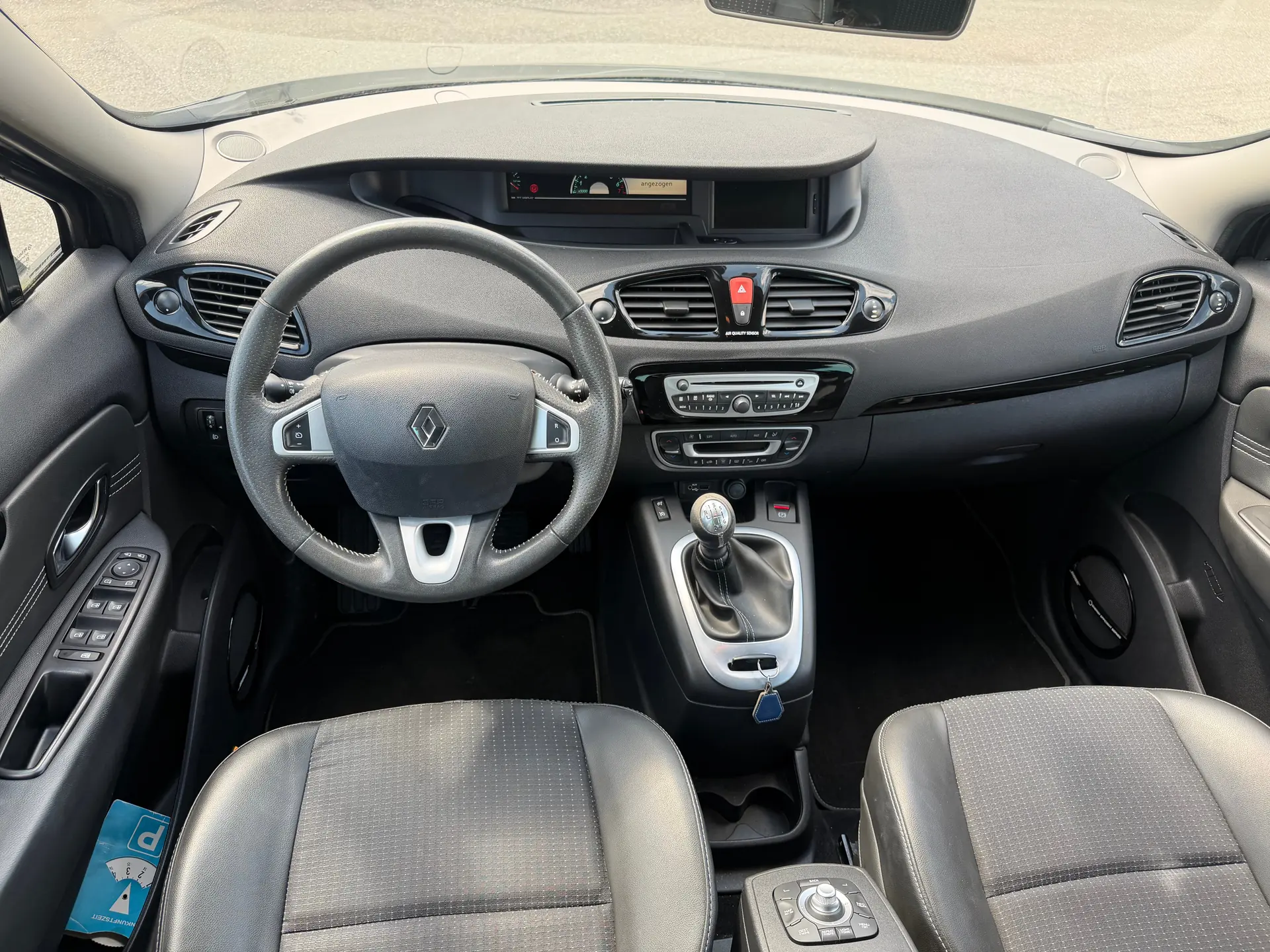 Renault Grand Scenic 2011 occasion Oberhasli — 3