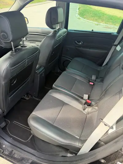 Renault Grand Scenic 1.4 TCe 130 Bose — Monospace 5 places, faible kilométrage — Innenraum
