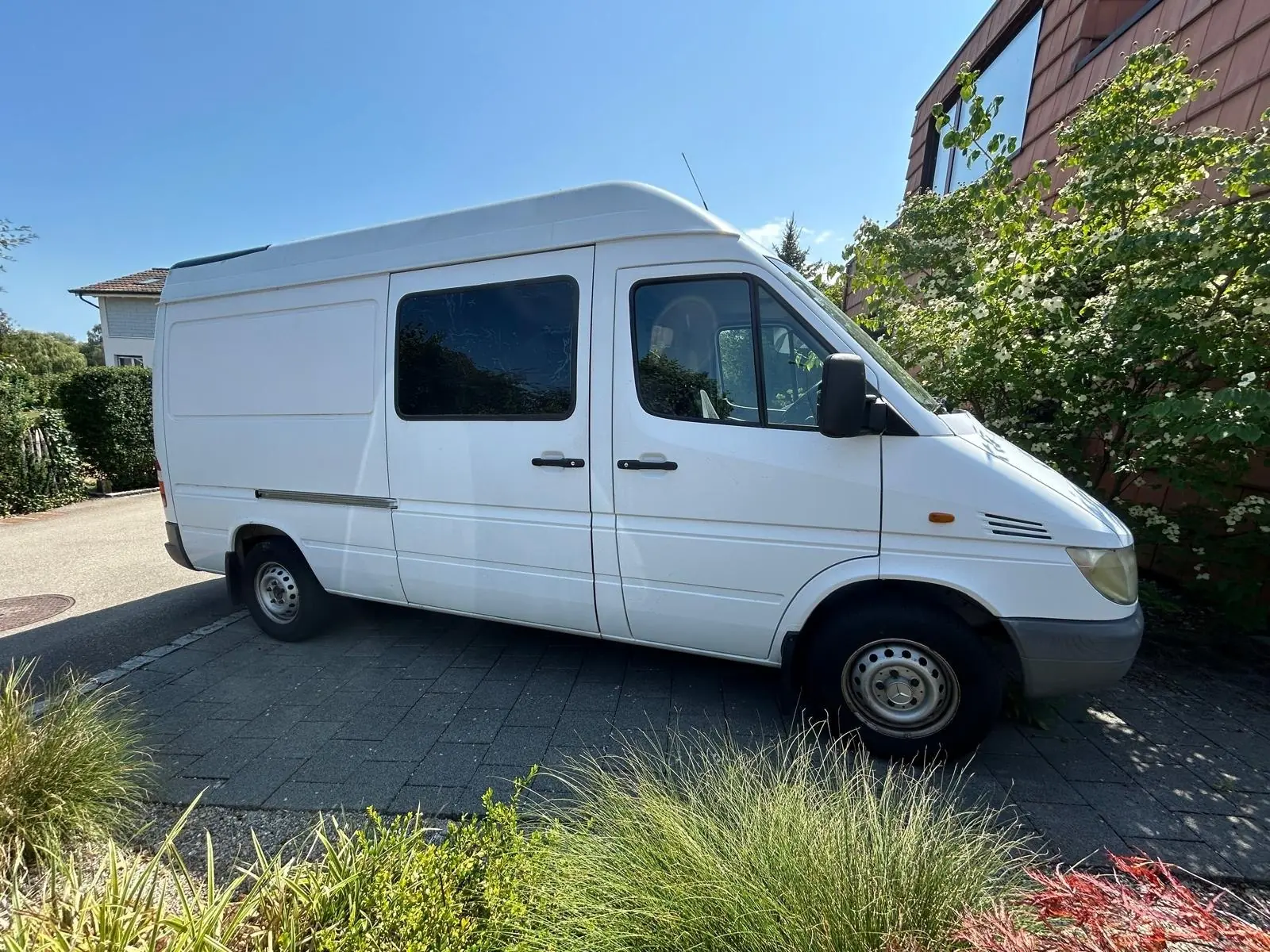 Mercedes-Benz Sprinter 308 CDI — Utilitaire fiable, kilométrage réduit, motorisation diesel robuste — vue extérieure