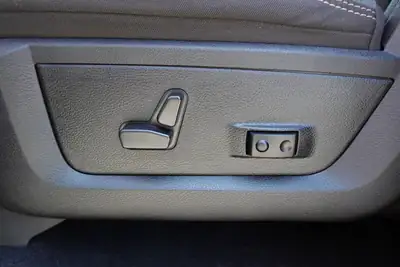 Dodge Ram 1500 — Pickup musclé 400 ch, Peinture Raptor, faible kilométrage — Miniature 23