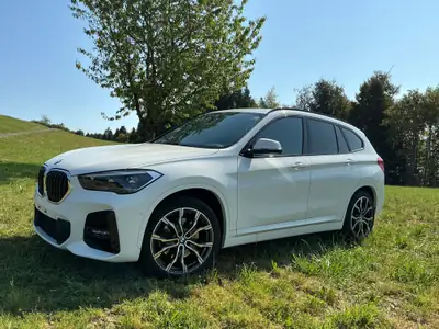 BMW X1 xDrive 25i M Sport — SUV compact performant, 114 500 km, finition sportive — fianco
