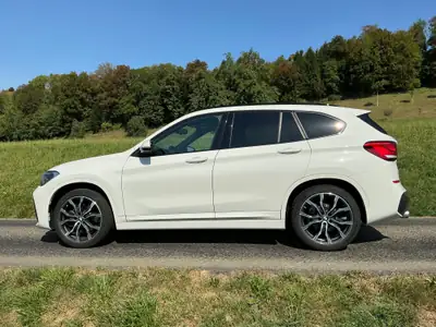 BMW X1 xDrive 25i M Sport — SUV compact performant, 114 500 km, finition sportive — interni
