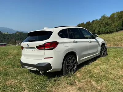 BMW X1 xDrive 25i M Sport — SUV compact performant, 114 500 km, finition sportive — Miniatura 9