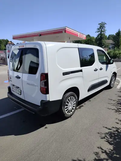 Toyota Proace City L2 — Le van compact polyvalent, 1ère main, entretien complet — Seitenansicht