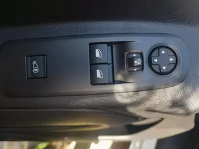 Toyota Proace City L2 — Le van compact polyvalent, 1ère main, entretien complet — Miniatur 8