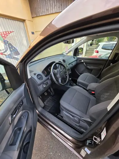 VW Caddy 2011 — Utilitaire polyvalent 7 places, fiabilité reconnue — dettaglio
