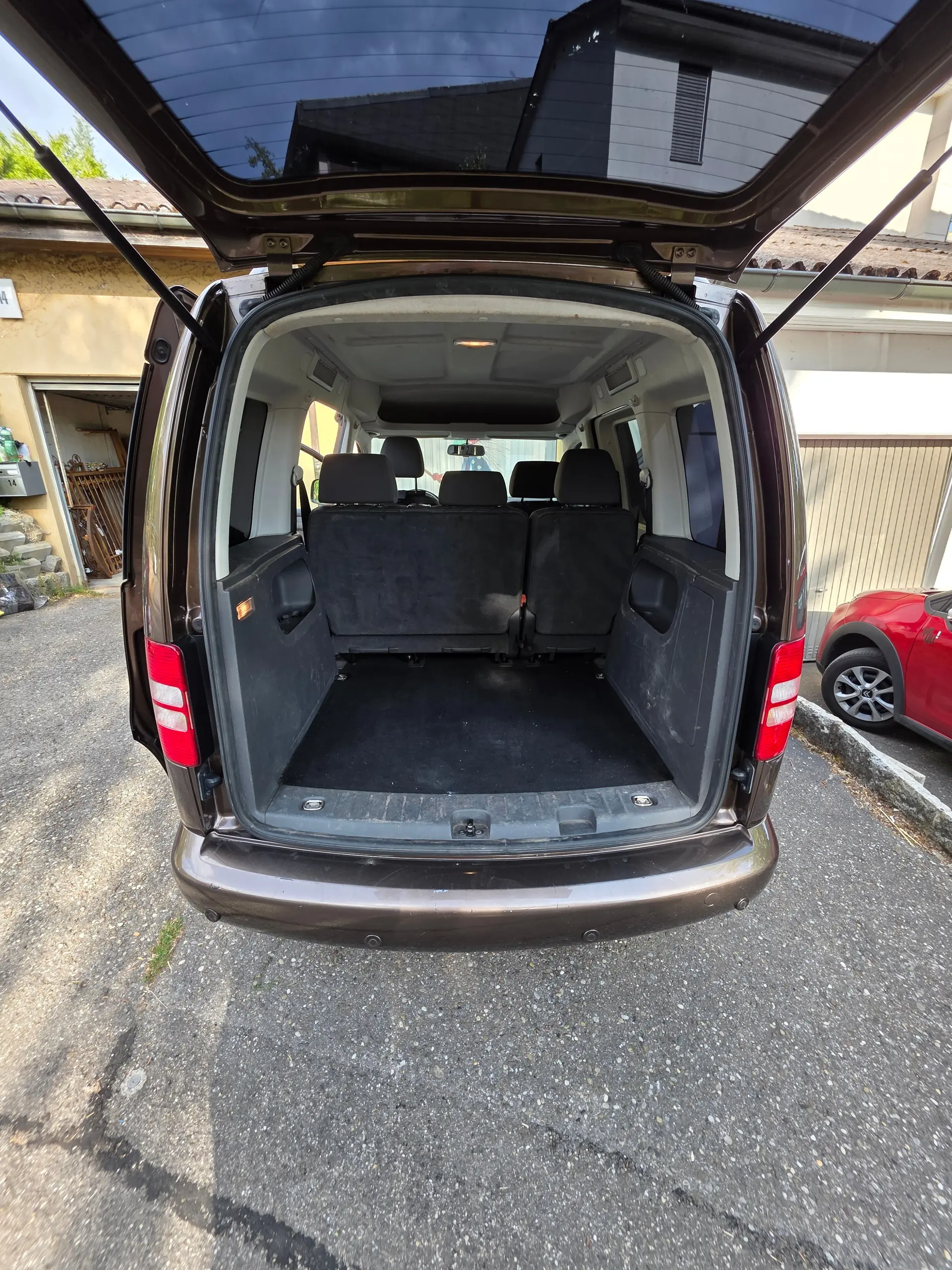 Volkswagen Caddy 2011 occasion Zuzgen — 4
