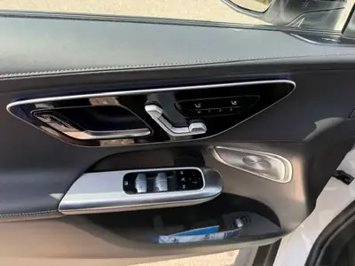 Mercedes-Benz GLC 220 d AMG Line 4MATIC — Diesel hybride 220 ch, équipement complet — detail