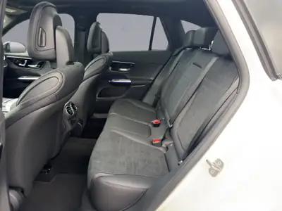 Mercedes-Benz GLC 220 d AMG Line 4MATIC — Diesel hybride rechargeable, 20 km à l'essai — Miniature 11