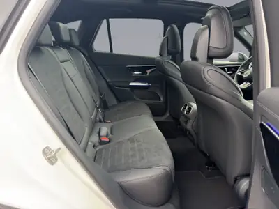 Mercedes-Benz GLC 220 d AMG Line 4MATIC — Diesel hybride rechargeable, 20 km à l'essai — Miniature 18