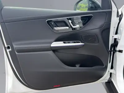 Mercedes-Benz GLC 220 d AMG Line 4MATIC — Diesel hybride rechargeable, 20 km à l'essai — Miniature 16