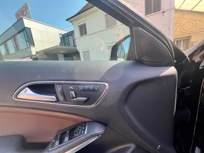 Mercedes-Benz GLA 220 d 4Matic — SUV compact diesel, traction intégrale et consommation maîtrisée — tableau de bord