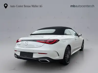 Mercedes-Benz CLE 450 AMG Line Cabriolet — Décapotable hybride 4MATIC, 20 km seulement — tableau de bord