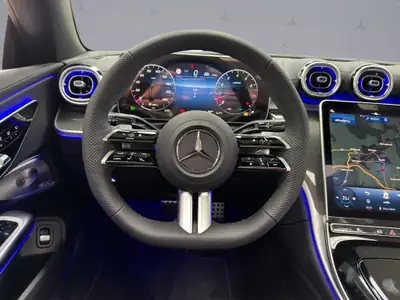 Mercedes-Benz CLE 450 AMG Line Cabriolet — Décapotable hybride 4MATIC, 20 km seulement — Miniature 12