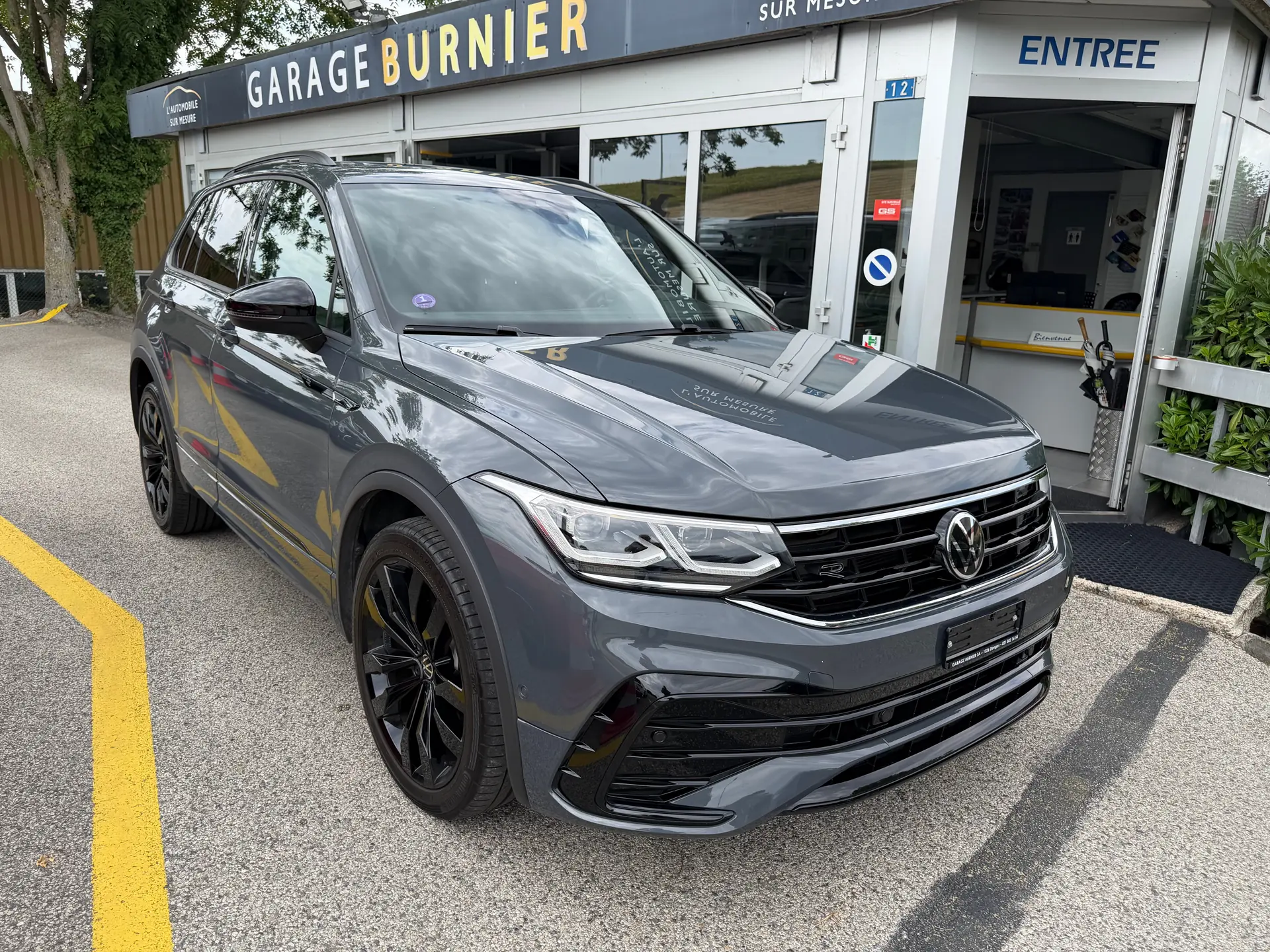 VW Tiguan 2.0 TSI R-Line 4Motion — SUV premium 190 ch, 53'000 km seulement