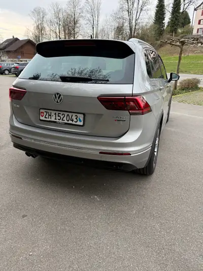VW Tiguan 2.0 TSI R-Line 4Motion — SUV polyvalent, 95000 km, transmission DSG — dashboard