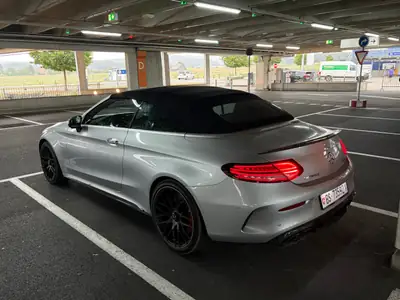 Mercedes-Benz C 63 S AMG Cabriolet — 510 ch, prestige découvrable et performances extrêmes — Innenraum