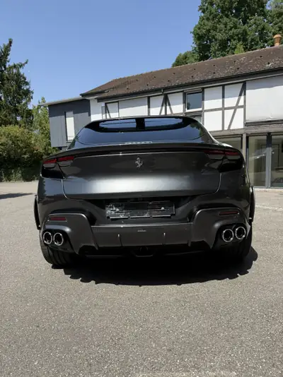 Ferrari Purosangue 6.5 V12 — Le SUV sportif ultime, 719 ch et seulement 2500 km — côté