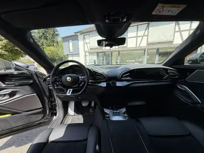 Ferrari Purosangue 6.5 V12 — Le SUV sportif ultime, 719 ch et seulement 2500 km — tableau de bord