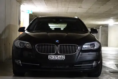 BMW 525d xDrive — Berline Break diesel performante, première main, entretien complet — côté