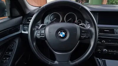 BMW 525d xDrive — Berline Break diesel performante, première main, entretien complet — Miniature 13