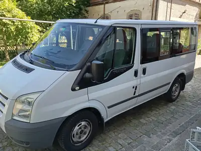 Ford Transit 2.2 TDCi 115 Trend — Utilitaire polyvalent, sans accident, 282'000 km — Heckansicht