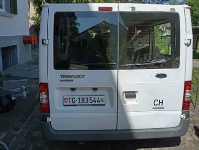 Ford Transit 2.2 TDCi 115 Trend — Utilitaire polyvalent, sans accident, 282'000 km — Seitenansicht