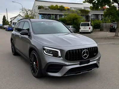 Mercedes-Benz GLB 35 AMG 4matic — Performance et polyvalence en 306 ch — side view
