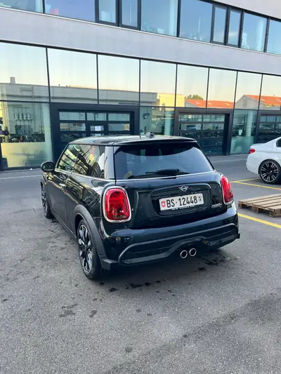 MINI Cooper S 2022 — Sportive urbaine premium, 23'000 km seulement — Innenraum