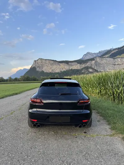 Porsche Macan 3.6 V6 Turbo Performance — SUV sportif 440 ch, garantie Porsche Approved jusqu'à 2029 — Armaturenbrett