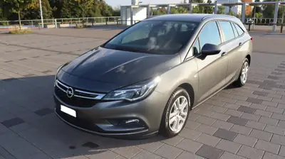 Opel Astra Sports Tourer 1.6 CDTi Automatik — Break diesel économique, contrôle technique neuf — exterior view