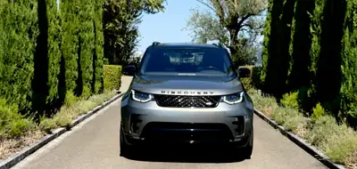 Land Rover Discovery 3.0 TDV6 HSE Luxury — 7 places, diesel performant, 58'200 km — exterior view