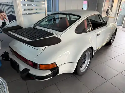 Porsche 911 Carrera Turbo-look 1984 — Légende des années 80, exemplaire expertisé — arrière