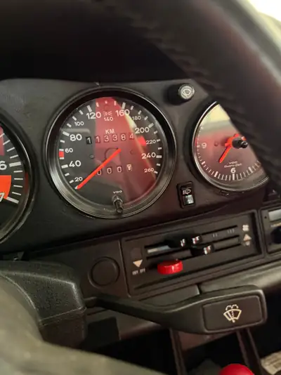 Porsche 911 Carrera Turbo-look 1984 — Légende des années 80, exemplaire expertisé — Miniature 11