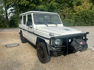 PUCH G 290 GDC — Légende tout-terrain diesel, équipement expédition d'origine — Heckansicht
