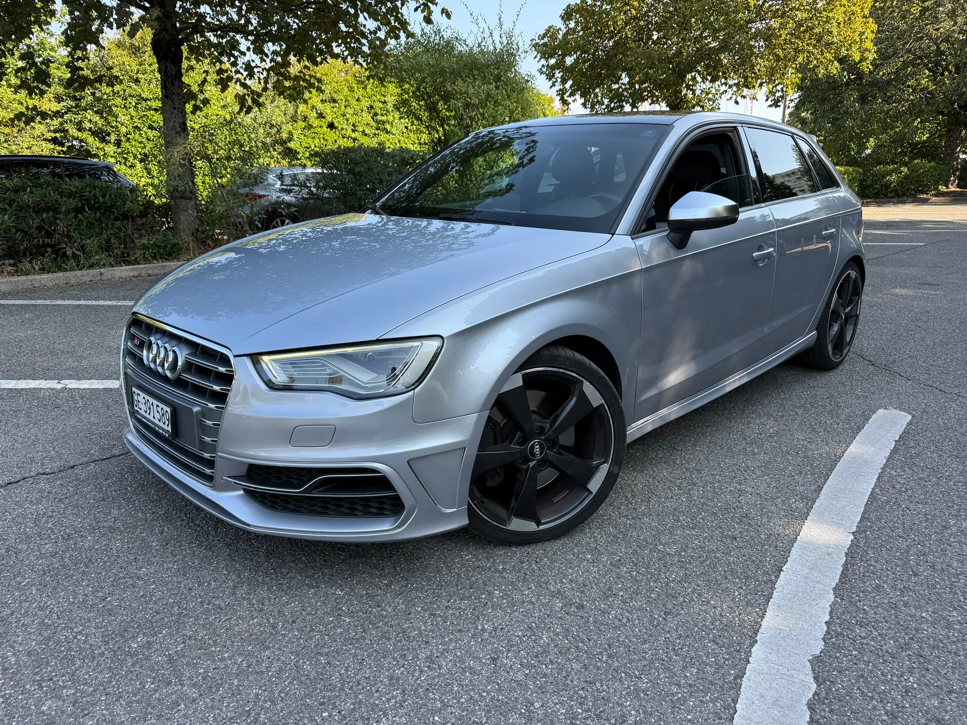 Audi S3 Sportback S-Line 2.0 TFSI — Compacte sportive quattro, 301 ch dynamiques