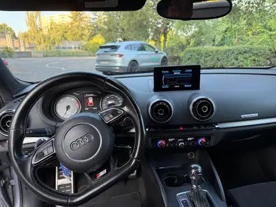 Audi S3 Sportback S-Line 2.0 TFSI — Compacte sportive quattro, 301 ch dynamiques — tableau de bord