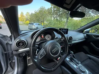 Audi S3 Sportback S-Line 2.0 TFSI — Compacte sportive quattro, 301 ch dynamiques — Miniature 12