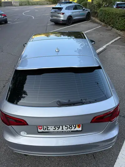 Audi S3 Sportback S-Line 2.0 TFSI — Compacte sportive quattro, 301 ch dynamiques — Miniature 10
