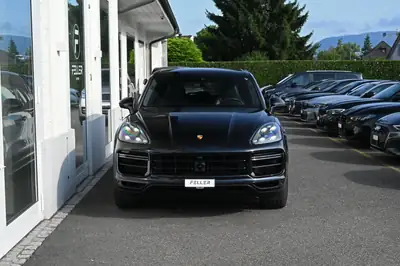 Porsche Cayenne Turbo 2020 — SUV haute performance, 550 ch et garantie Porsche Approved — arrière